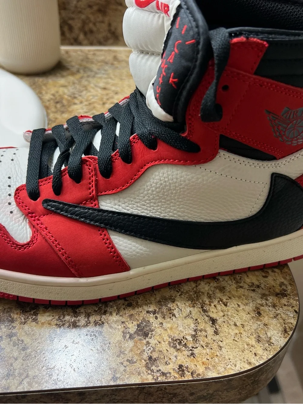 Nike Air Jordan 1 High - Cactus Jack Fantasy pair colorway from the movie “AIR” - Picture 2 of 11